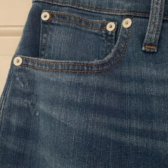 Madewell Perfect Vintage Crop Jean in Cartigan Wash Mid Wash Color Distressed 28